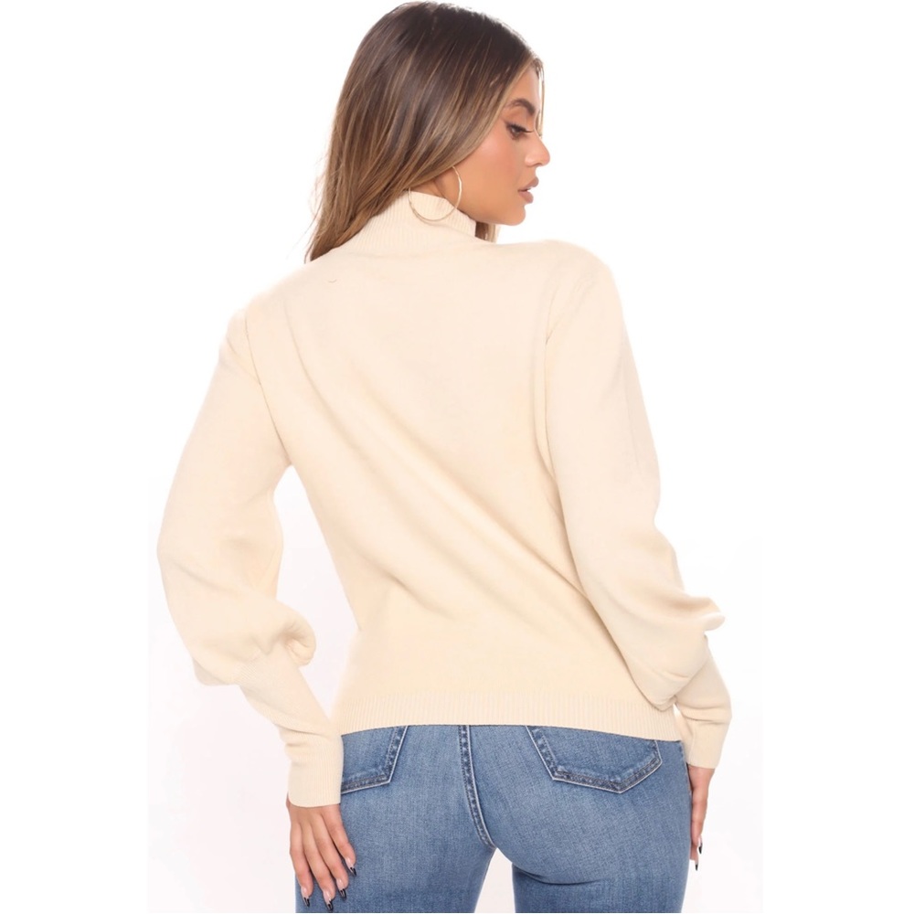FASHION NOVA Sweater. - Picture 2 of 4